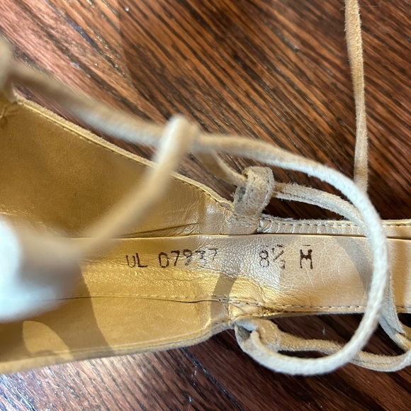 Stuart Weitzman tie up sandals - Picture 6 of 7